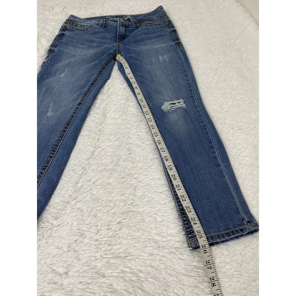 Seven7 blue jeans